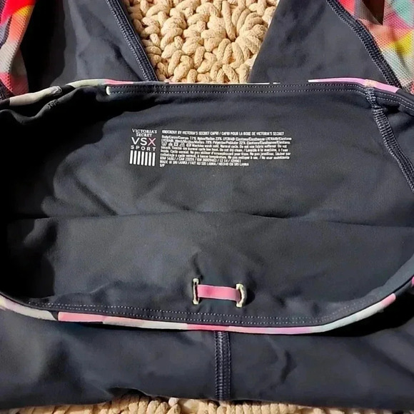 Victoria's Secret Sport Capri Leggings - Picture 3 of 3